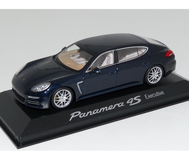 1:43 Porsche Panamera 4S Executive (2014)
