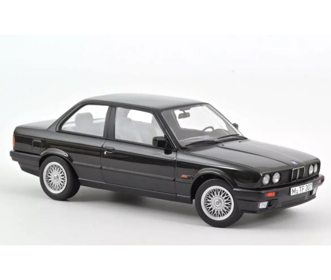 1:18 BMW 325i E30 (1988)