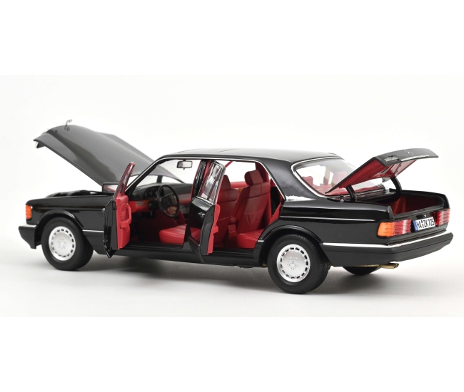 1:18 Mercedes 560 SEL (1991)