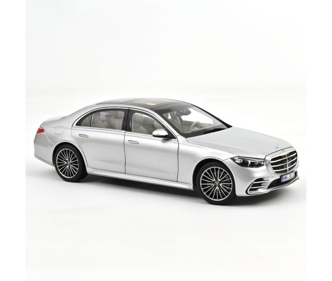 1:18 Mercedes S Class W223 AMG Line (2021)