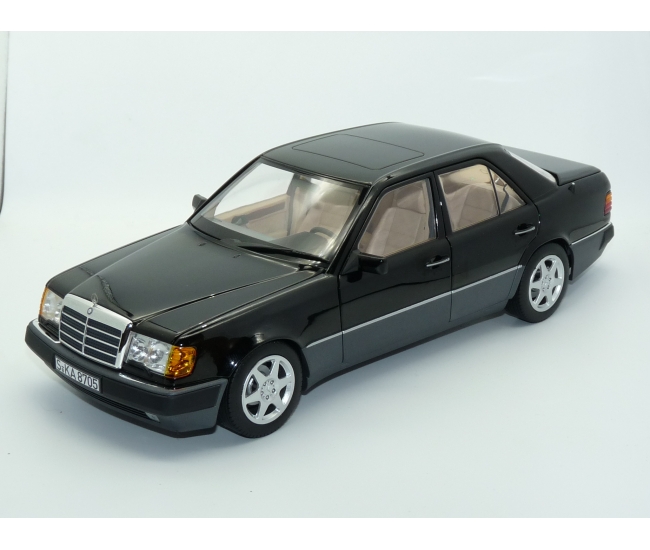 1:18 Mercedes 500E (1990)