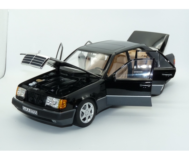 1:18 Mercedes 500E (1990)