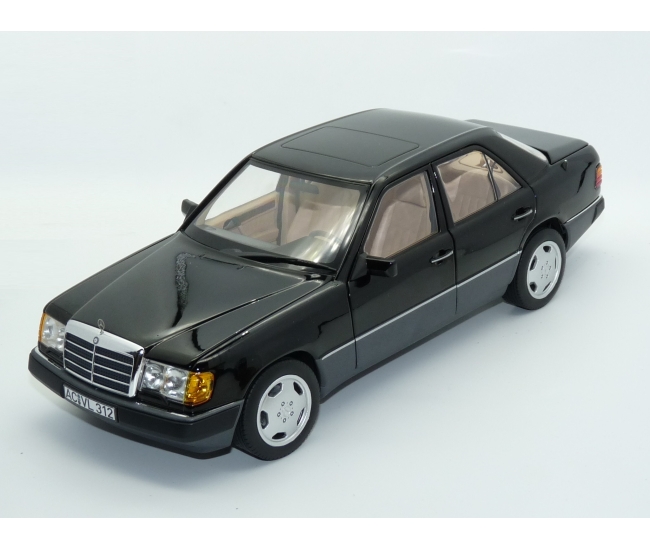 1:18 Mercedes 230E (1990)