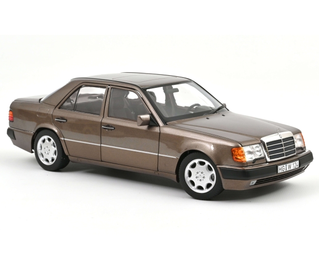 1:18 Mercedes 500E (1990)