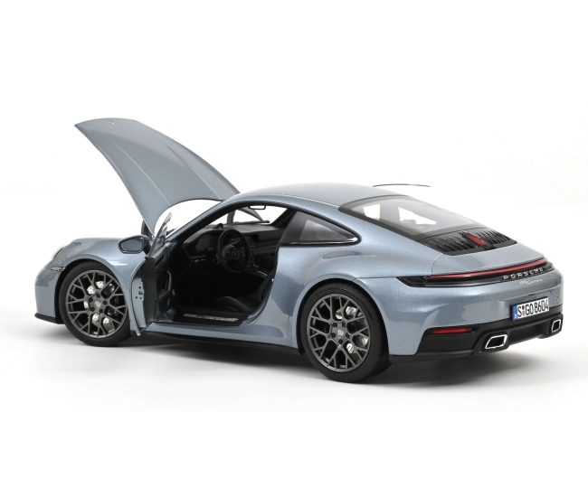 1:18 Porsche 911 Carrera (2025)