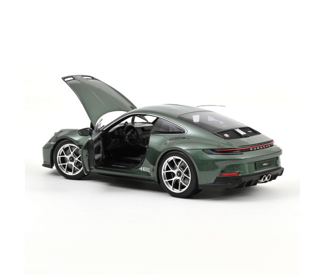 1:18 Porsche 911 S/T (2023)