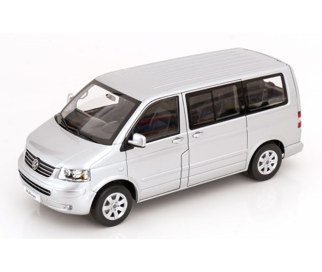 1:18 VW T5 Multivan (2003)