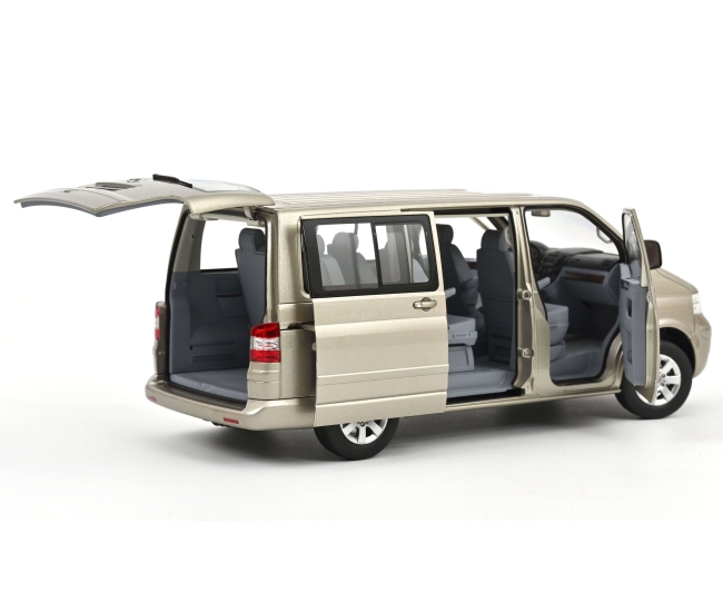 1:18 VW T5 Multivan (2003)