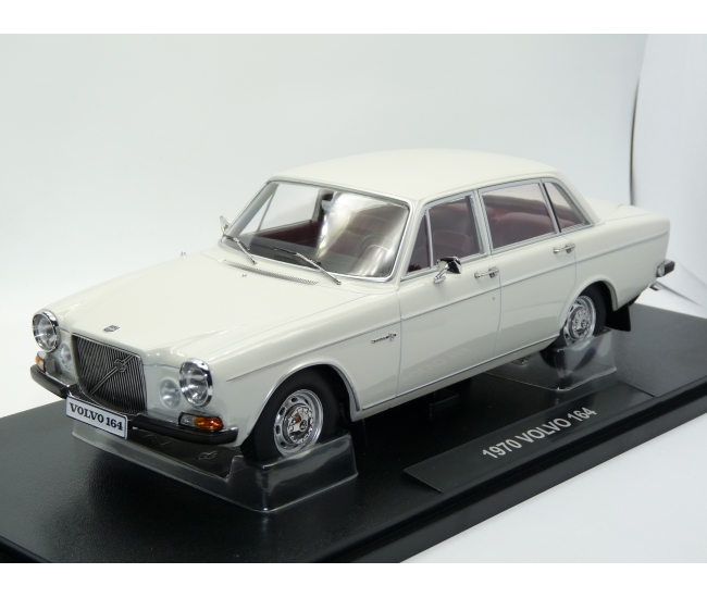 1:18 Volvo 164 (1970)