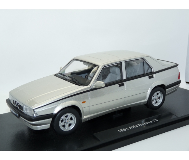 1:18 Alfa Romeo 75 (1988)