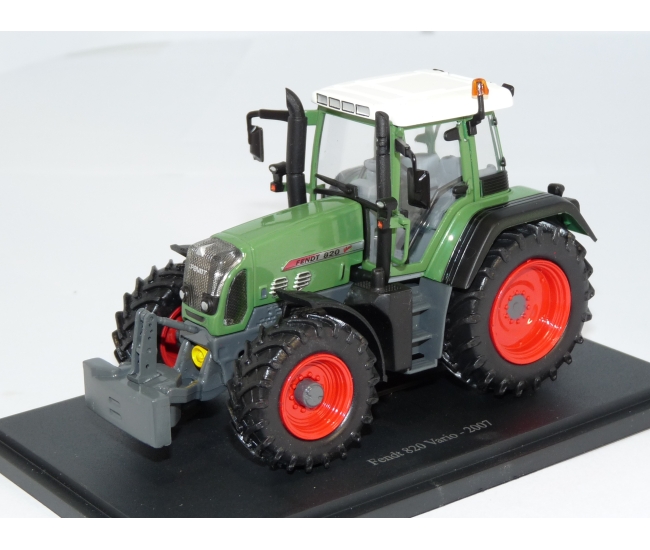 1:43 Fendt 820 Vario Tractor (2007)