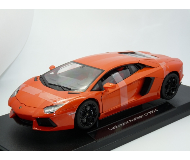 1:18 Lamborghini Aventador LP700-4 (2011)