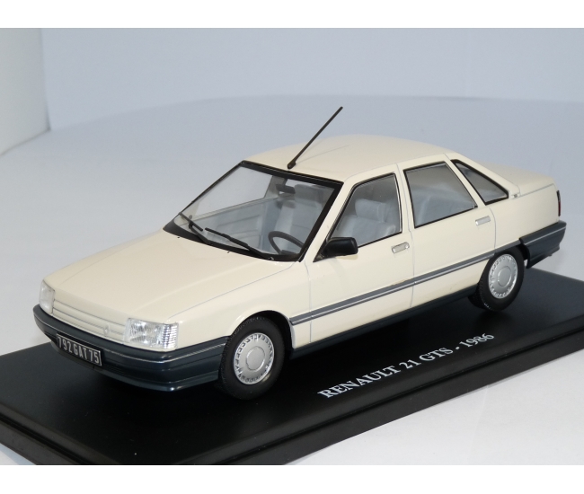 1:24 Renault 21 GTS (1986)