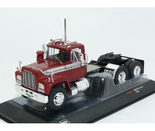 1:43 Mack R Series (1966)