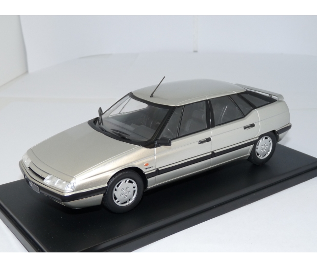 1:24 Citroen XM (1989)